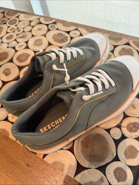Sketchers Sneakers - Slip-on, Olive Green - 9